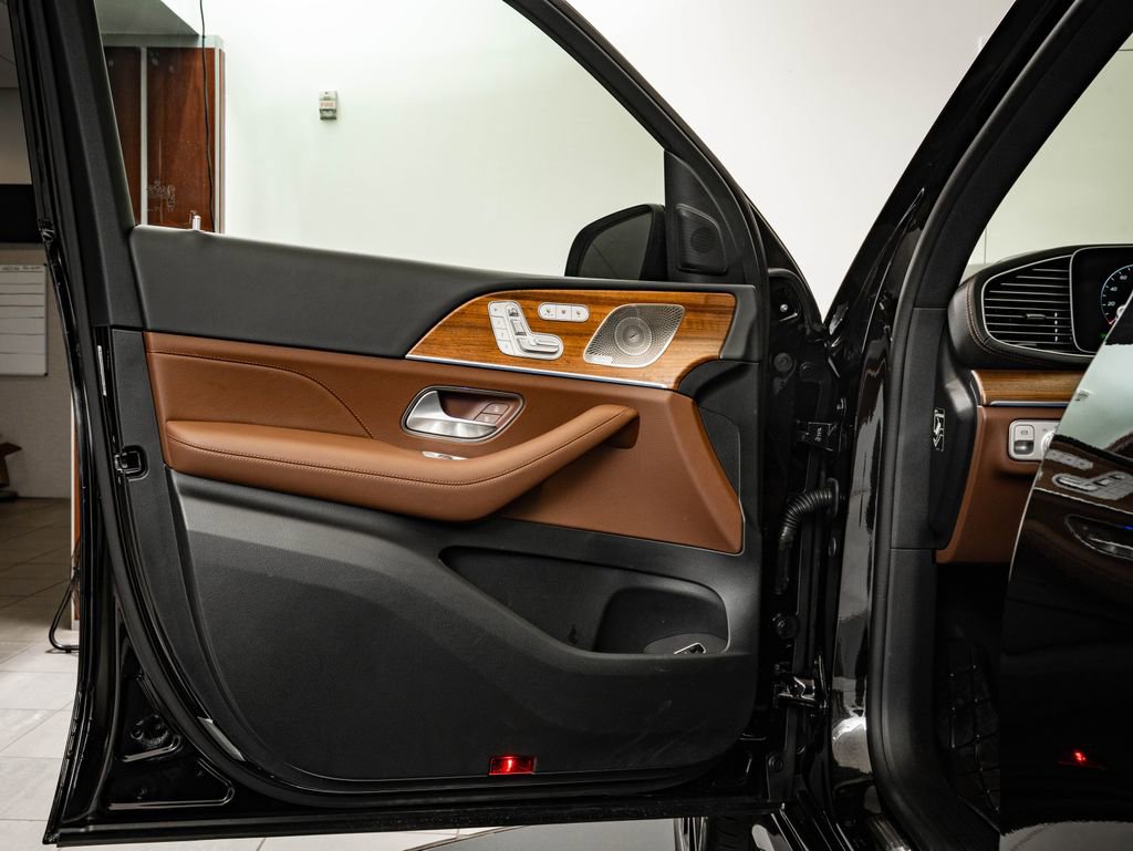 Certified 2026 Mercedes-Benz GLS 450 4MATIC image 28
