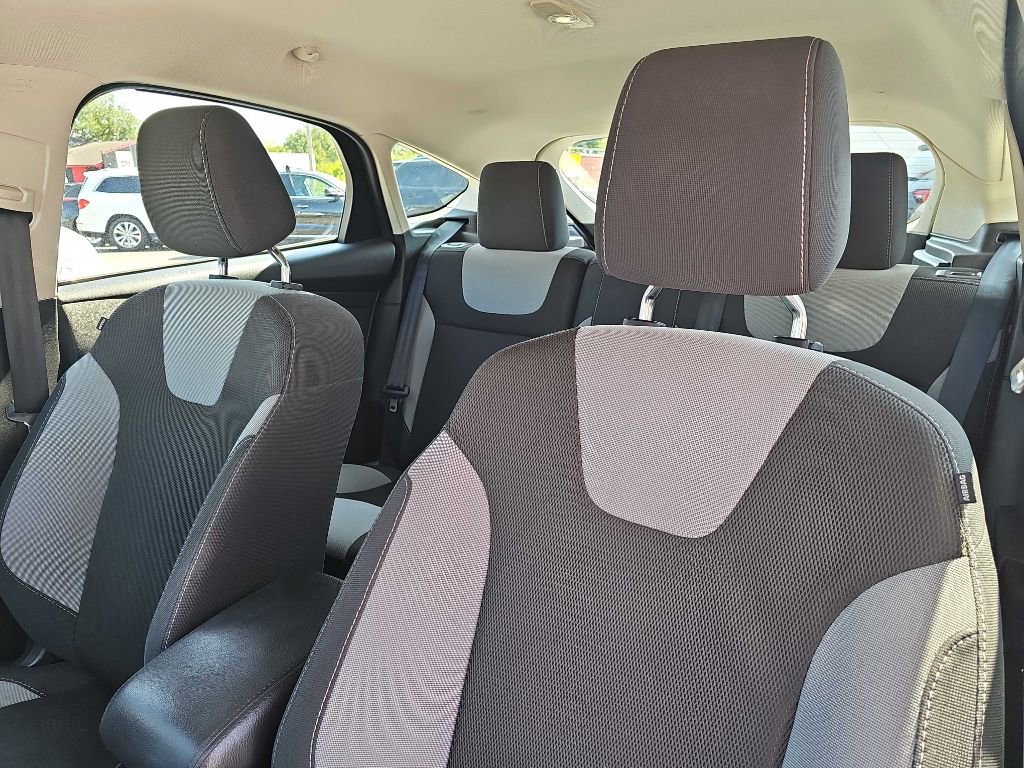 Used 2012 Ford Focus SE image 27