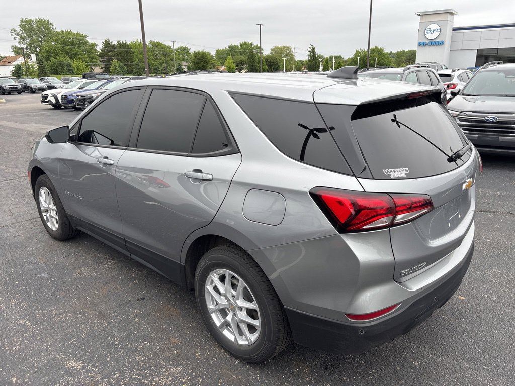Used 2024 Chevrolet Equinox LS w/ LS Convenience Package AWD/4WD image 5