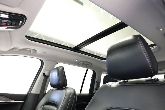 Used 2023 Jeep Grand Cherokee 4WD 4xe image 28