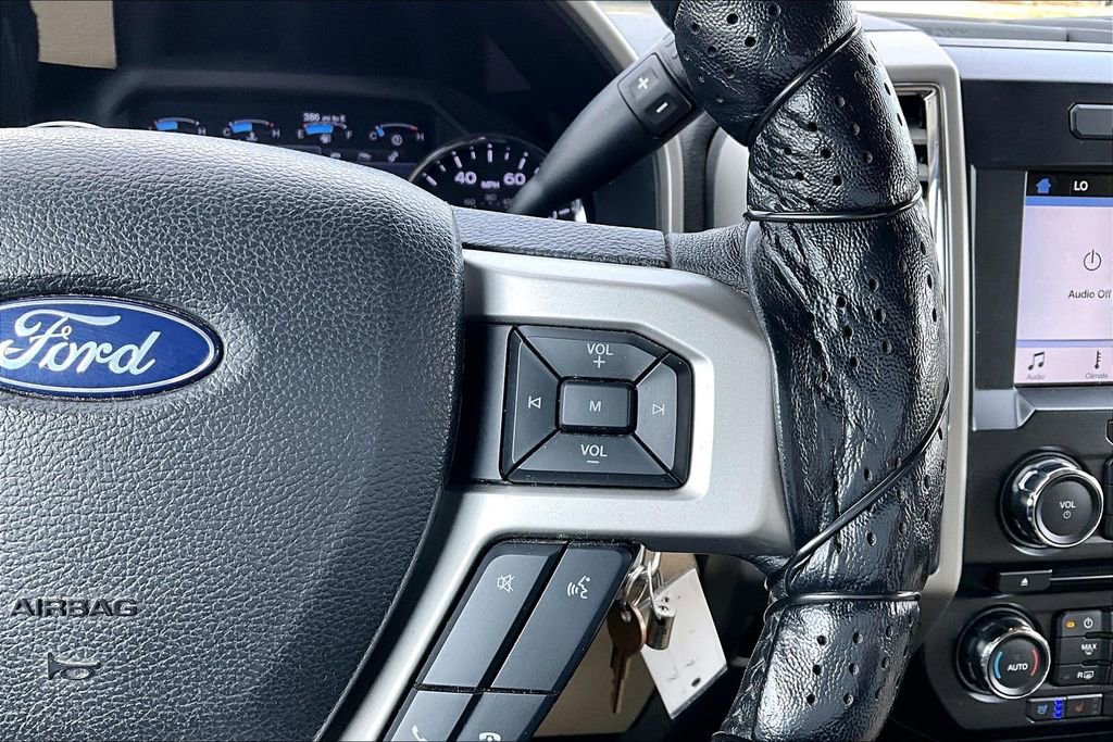 Used 2017 Ford F250 Lariat w/ Chrome Package image 12