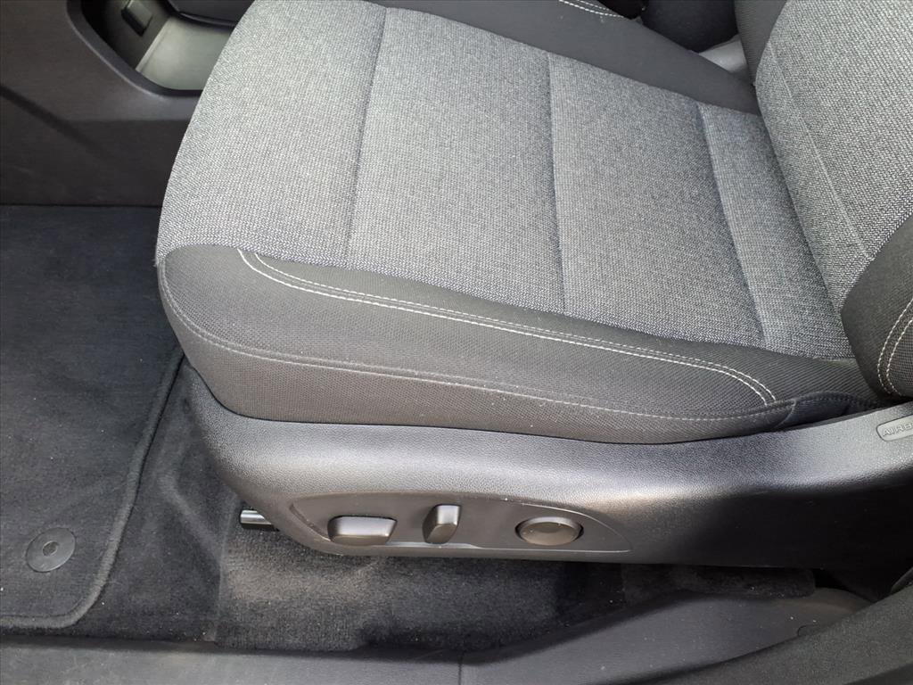 Used 2025 GMC Acadia Elevation image 17