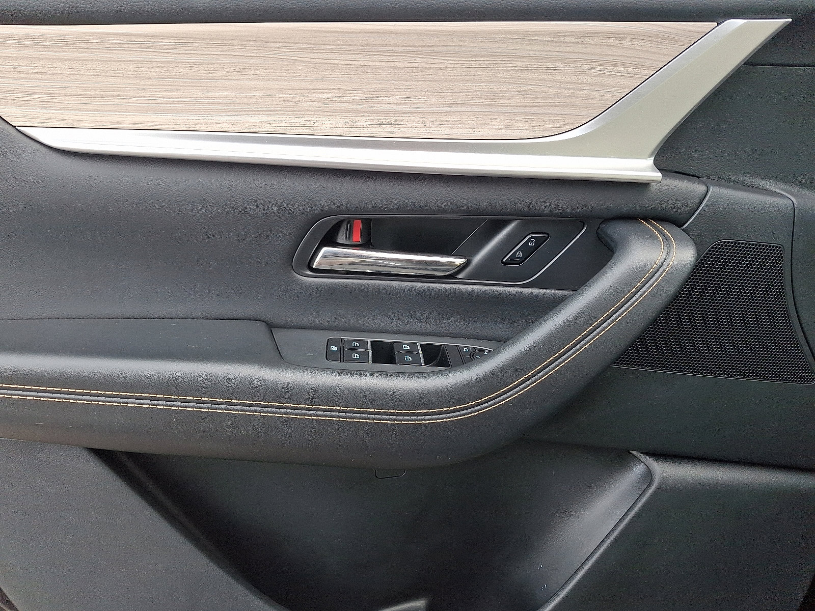 Certified 2024 MAZDA CX-90 Plug-In Hybrid w/ Premium Pkg image 14