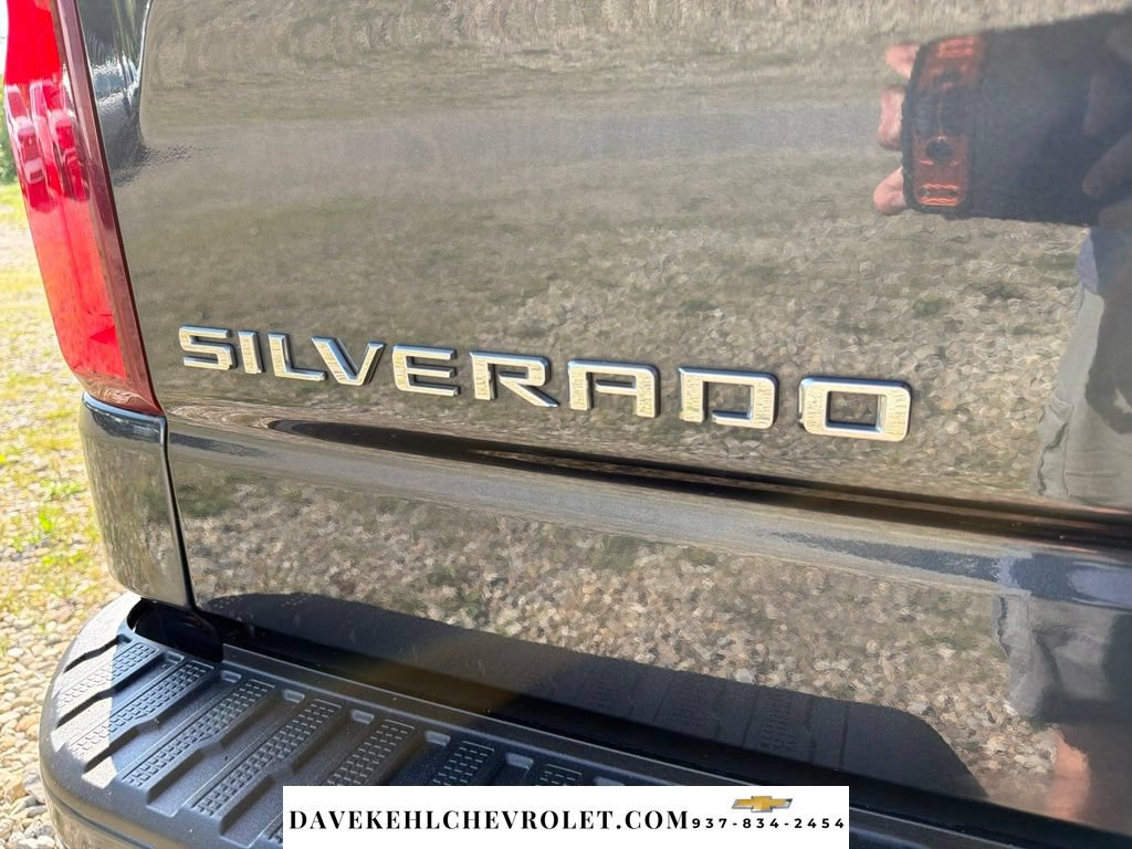 Used 2021 Chevrolet Silverado 1500 RST AWD/4WD image 32