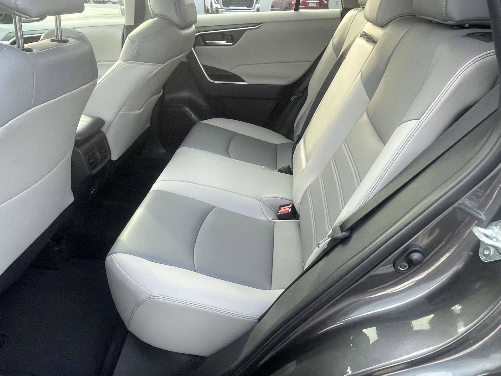 Used 2023 Toyota RAV4 XLE Premium image 12