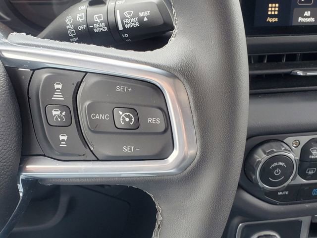 Used 2025 Jeep Wrangler Unlimited Sahara image 19