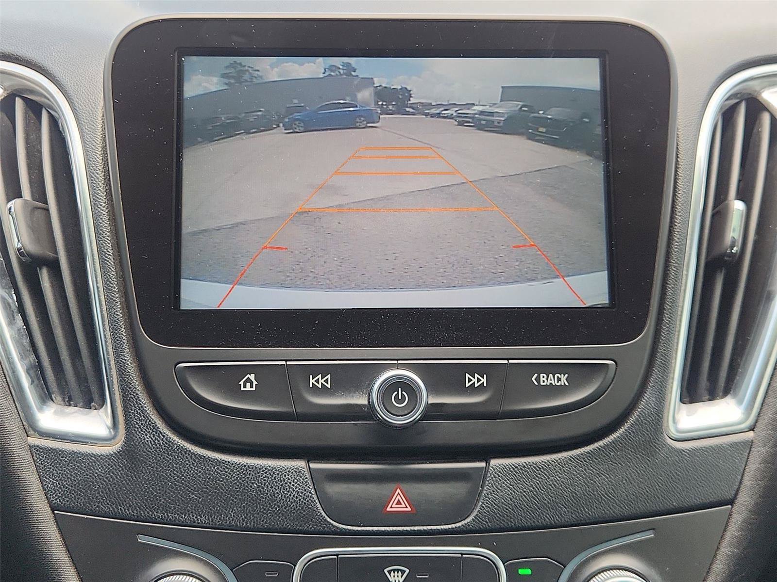 Used 2016 Chevrolet Malibu LT FWD image 14