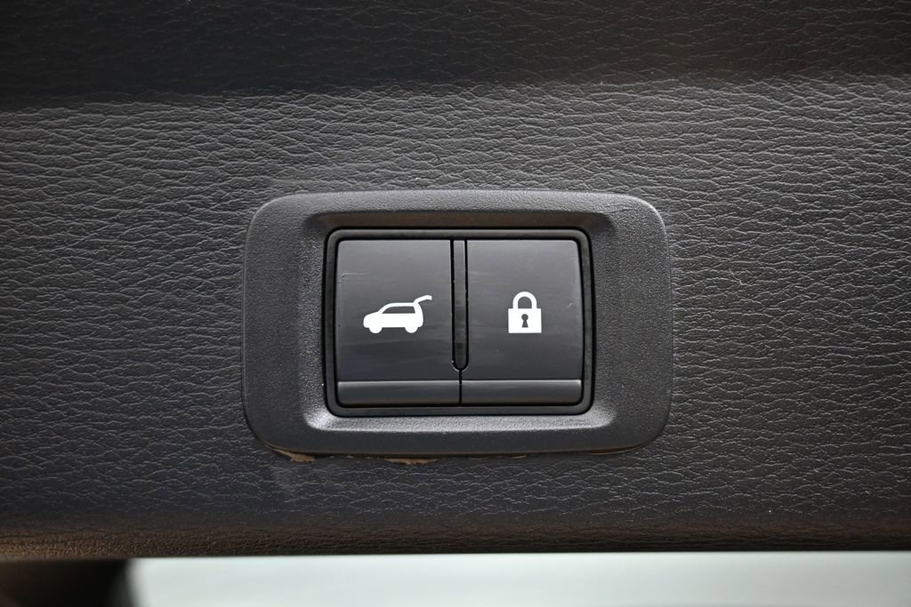 Used 2025 Mitsubishi Outlander SE AWD/4WD image 16