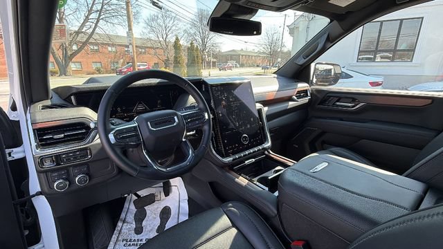 Certified 2025 GMC Yukon XL Denali AWD/4WD image 19