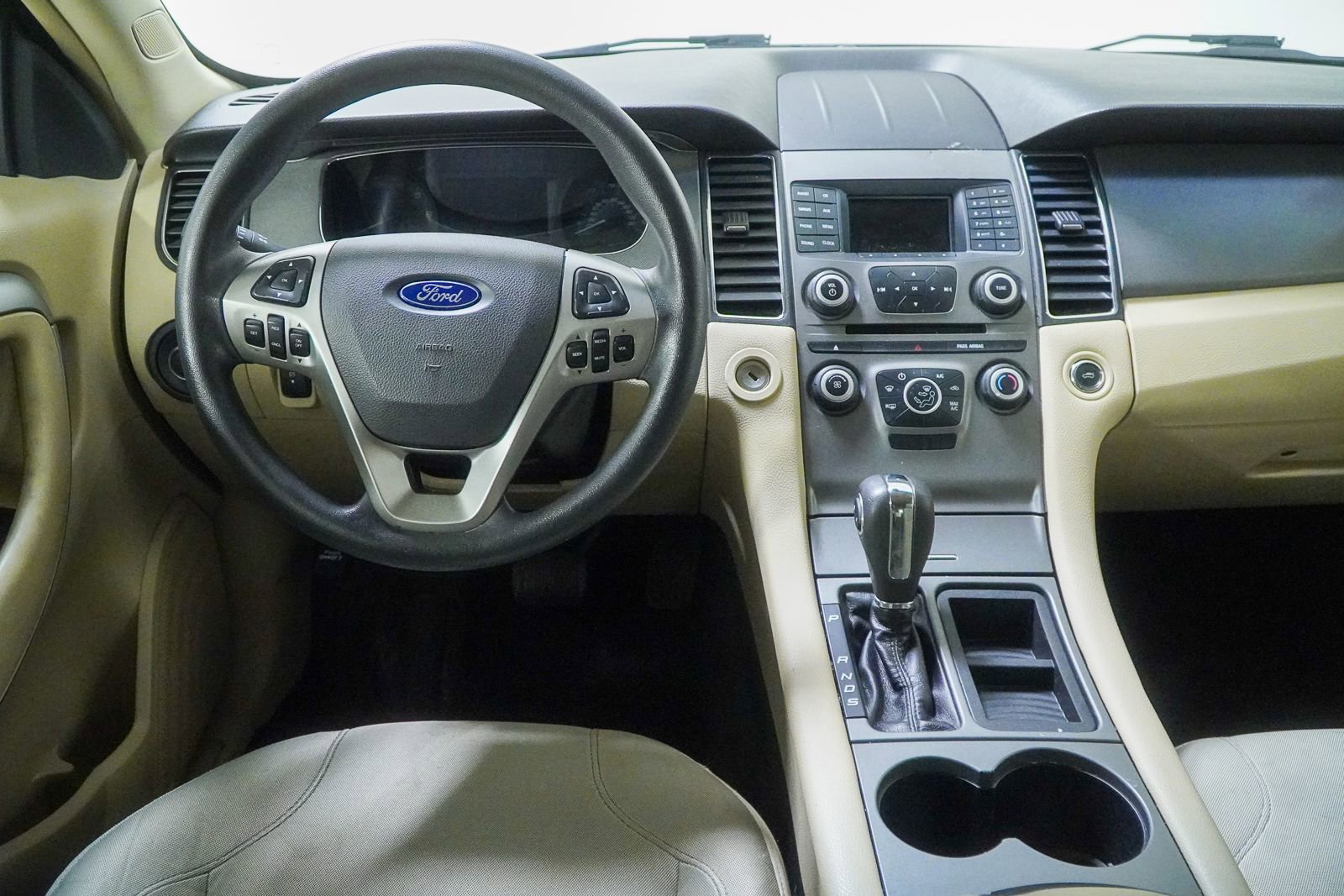 Used 2014 Ford Taurus SE FWD image 20