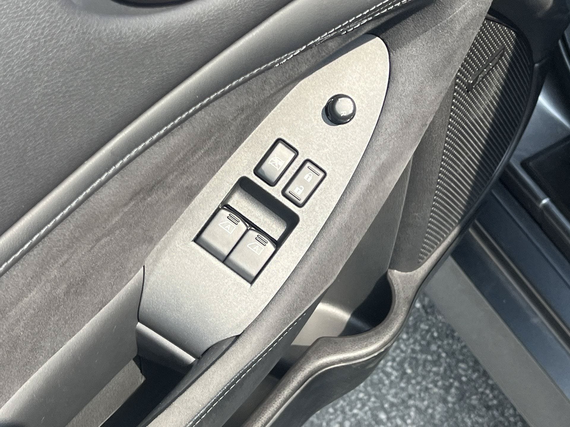 Certified 2025 Nissan Z Performance w/ Floor Mat Package RWD image 17