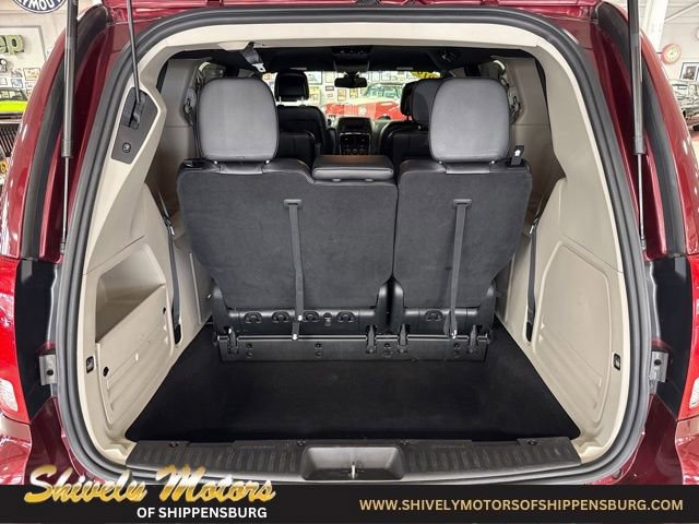 Used 2019 Dodge Grand Caravan SXT image 32