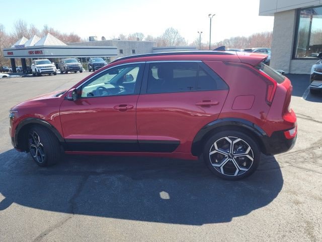 Used 2023 Kia Niro EX Touring image 8