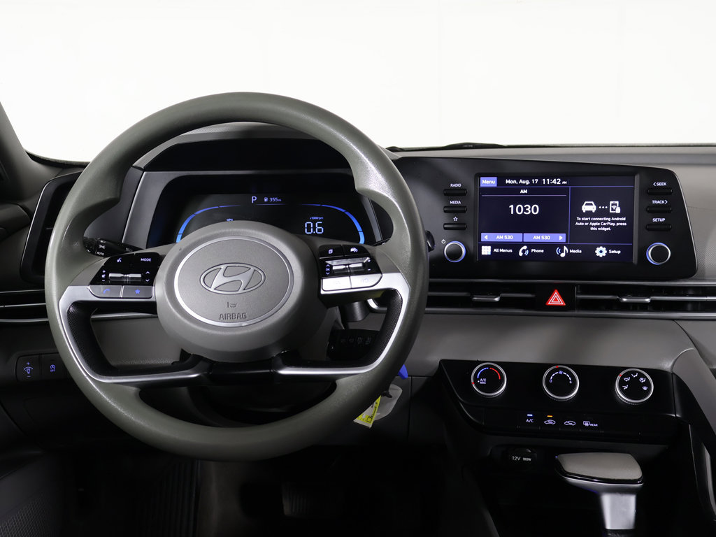 Used 2024 Hyundai Elantra SE FWD image 29