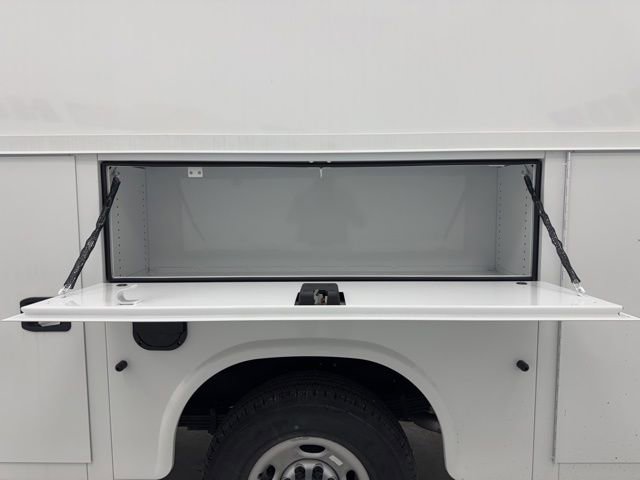 New 2026 Chevrolet Express 3500 w/ Power Convenience Package RWD image 24