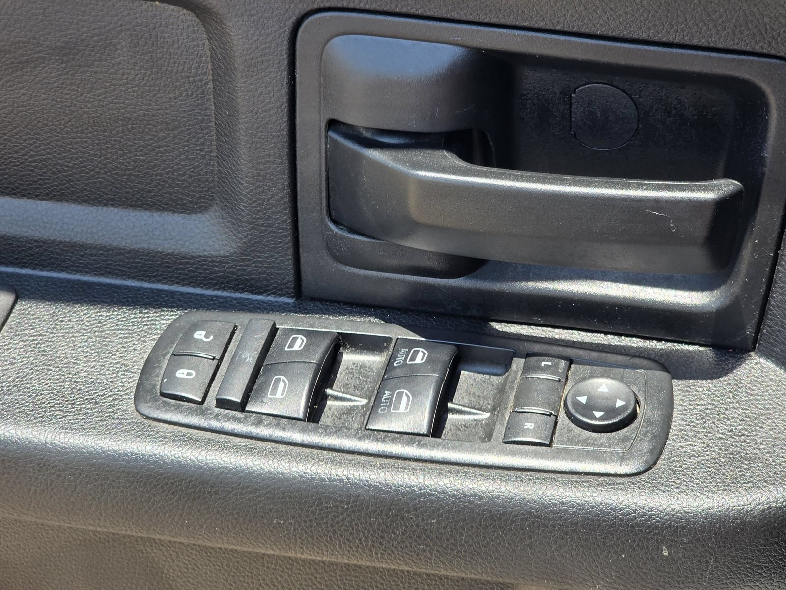 Used 2018 RAM 3500 Tradesman w/ Chrome Appearance Group AWD/4WD image 23