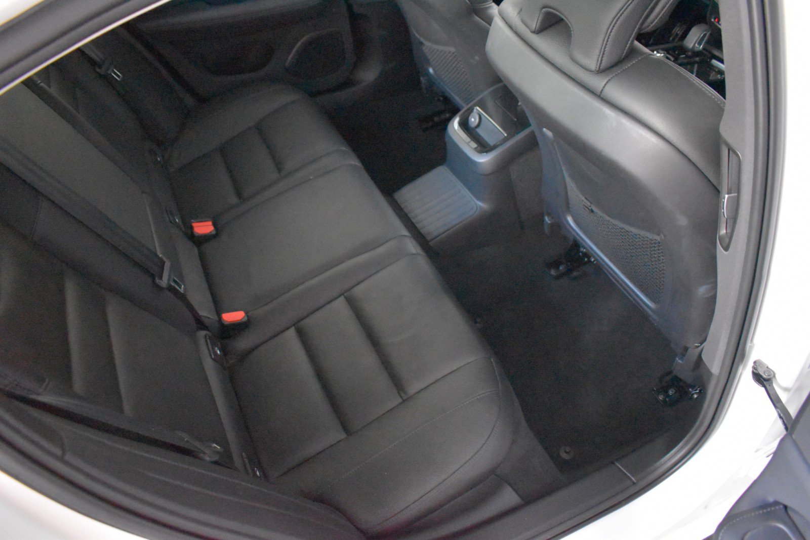 Used 2023 Volvo S60 T8 Plus AWD/4WD image 34