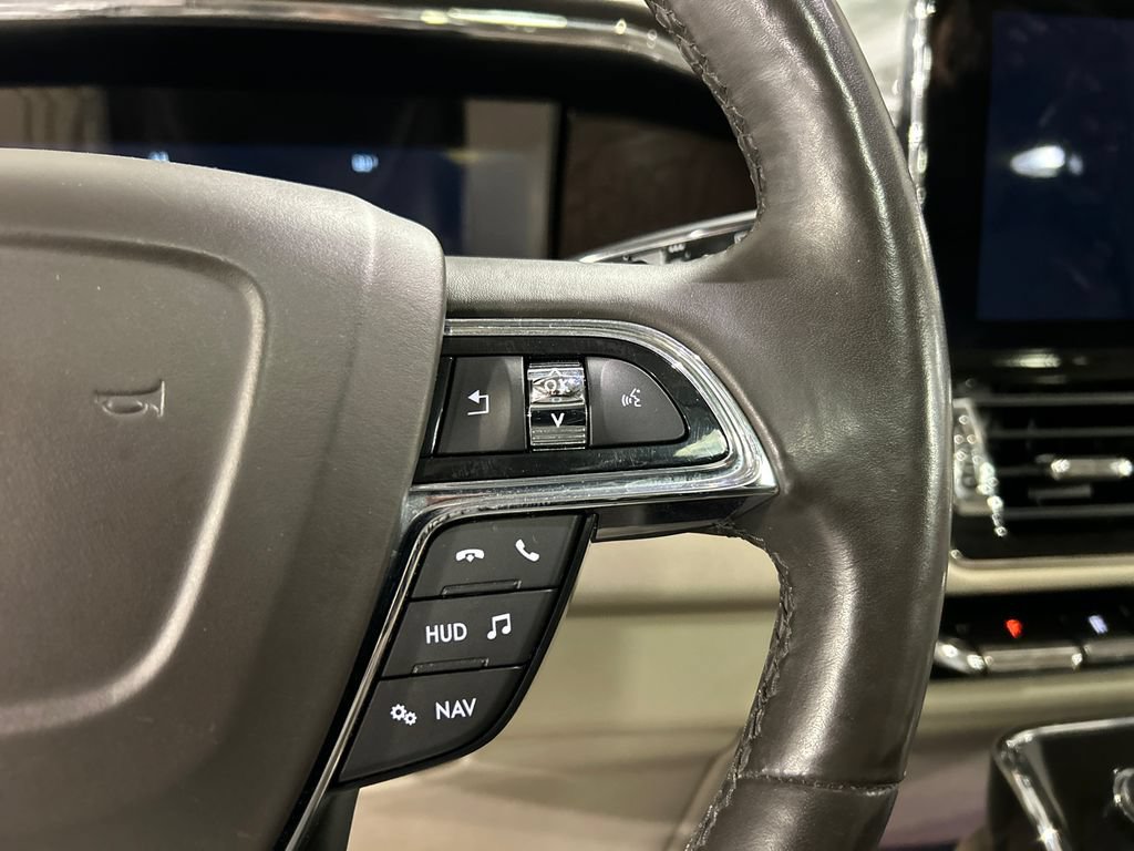 Used 2020 Lincoln Navigator L Reserve w/ Luxury Package AWD/4WD image 13
