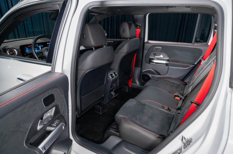 Certified 2025 Mercedes-Benz GLB 35 AMG 4MATIC image 24