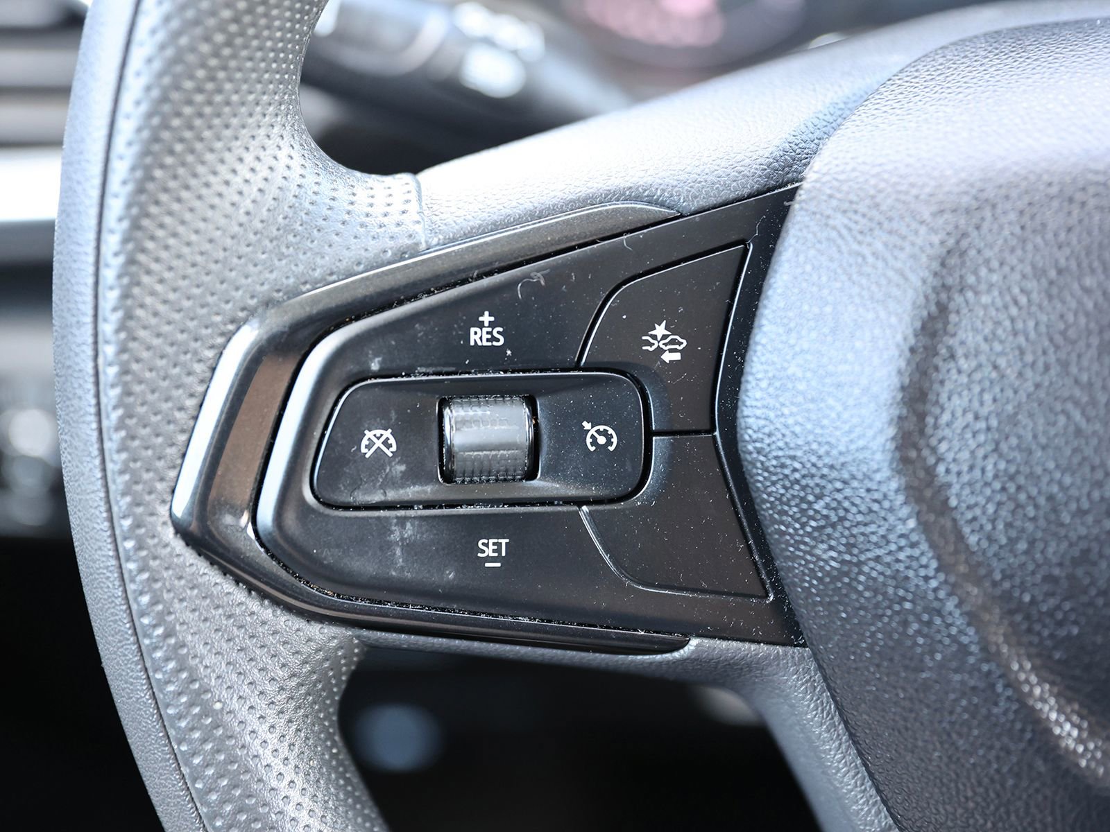 Used 2023 Chevrolet TrailBlazer LT w/ Convenience Package AWD/4WD image 35
