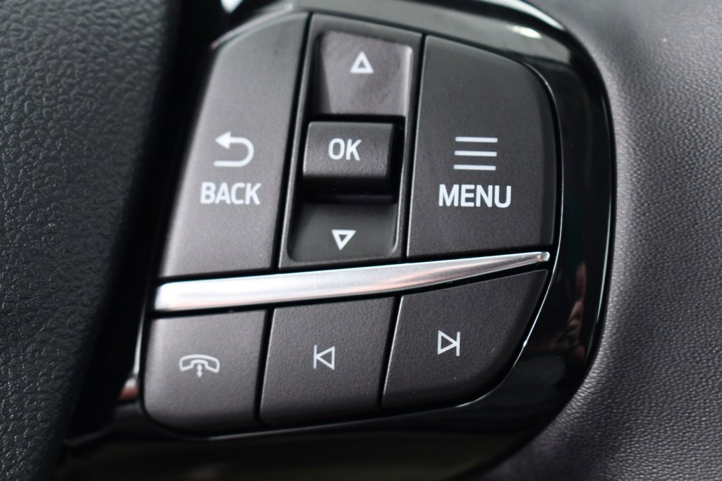 New 2025 Ford Escape SE w/ PHEV Premium Package image 31