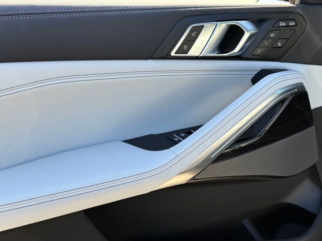 New 2026 BMW X6 xDrive40i w/ Climate Comfort Package image 14