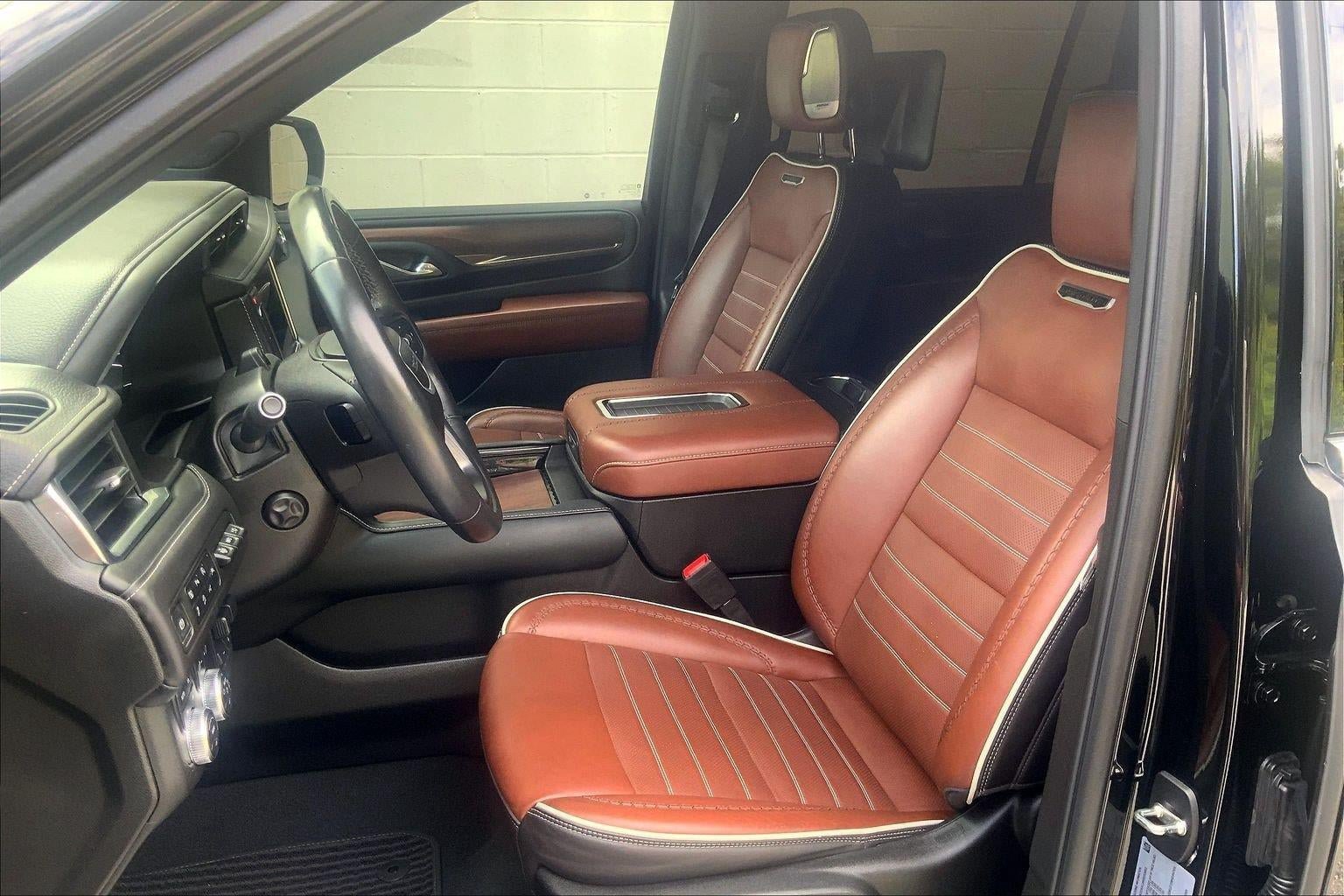 Used 2024 GMC Yukon XL Denali Ultimate AWD/4WD image 23