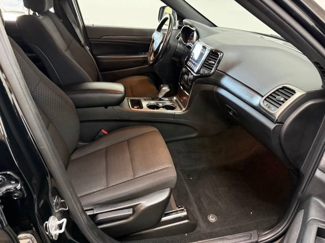Certified 2022 Jeep Grand Cherokee Laredo E AWD/4WD image 40