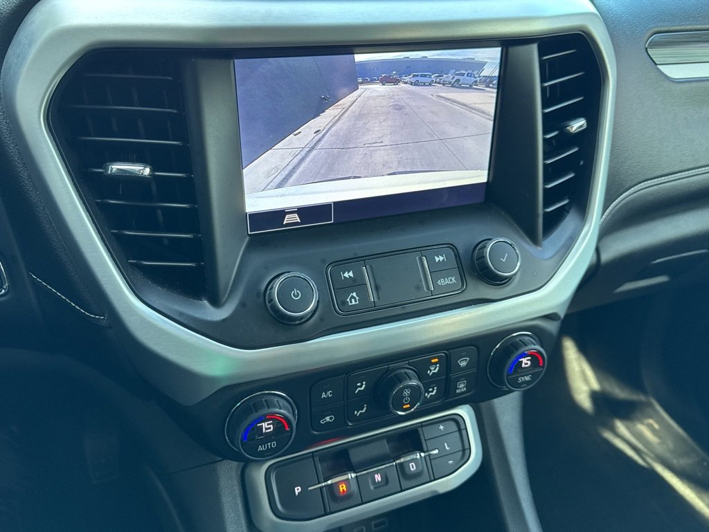 Used 2023 GMC Acadia SLT image 12