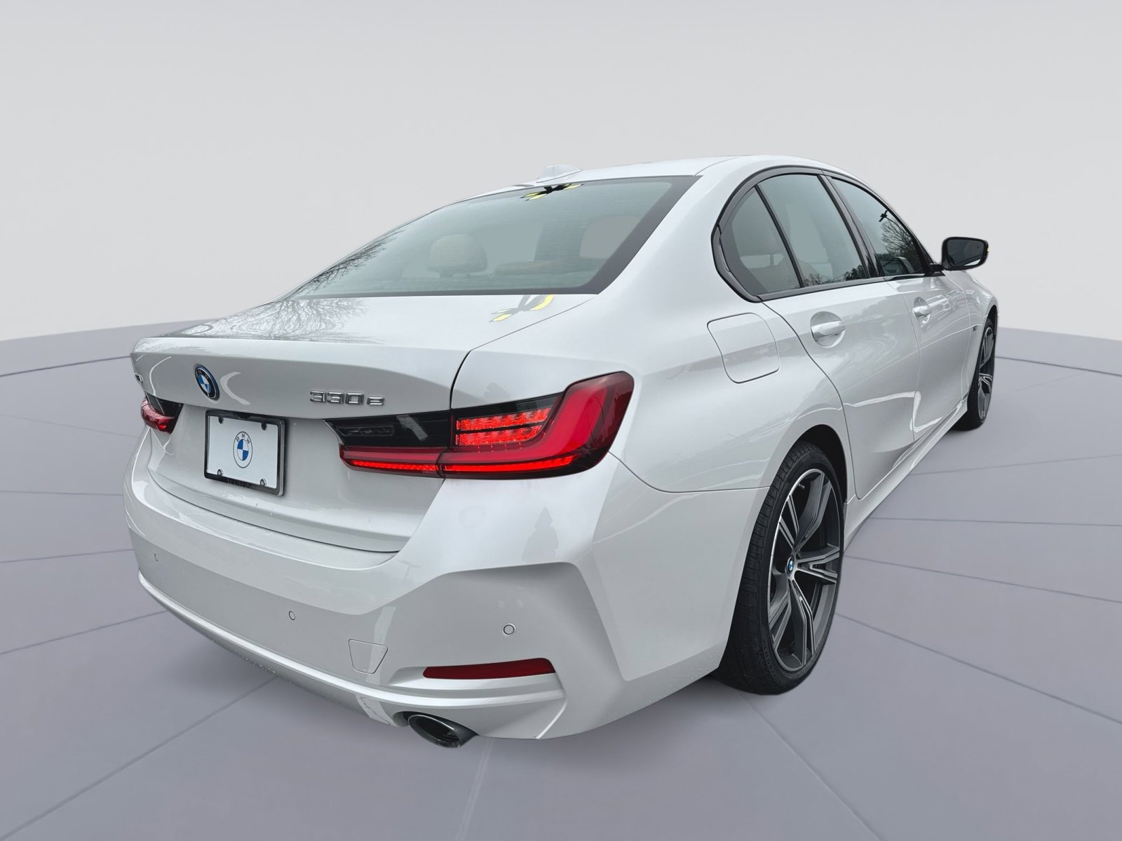 Used 2023 BMW 330e xDrive w/ Driving Assistance Package image 29