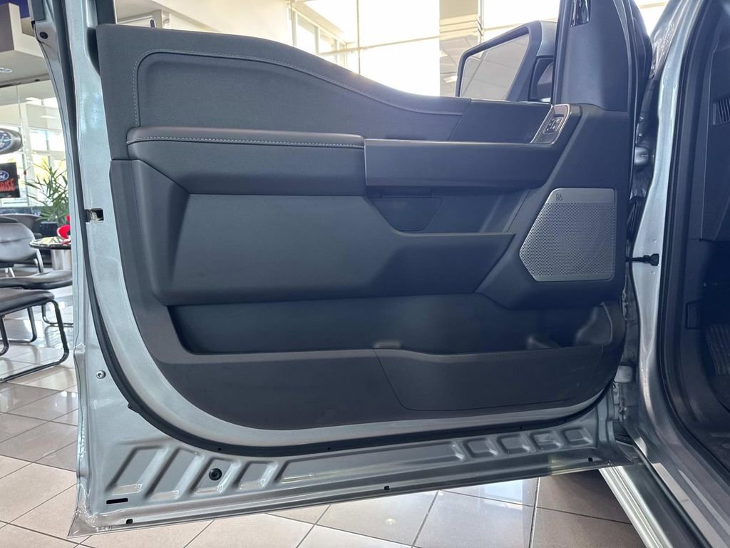 New 2025 Ford F150 Lariat w/ Equipment Group 501A Mid image 16