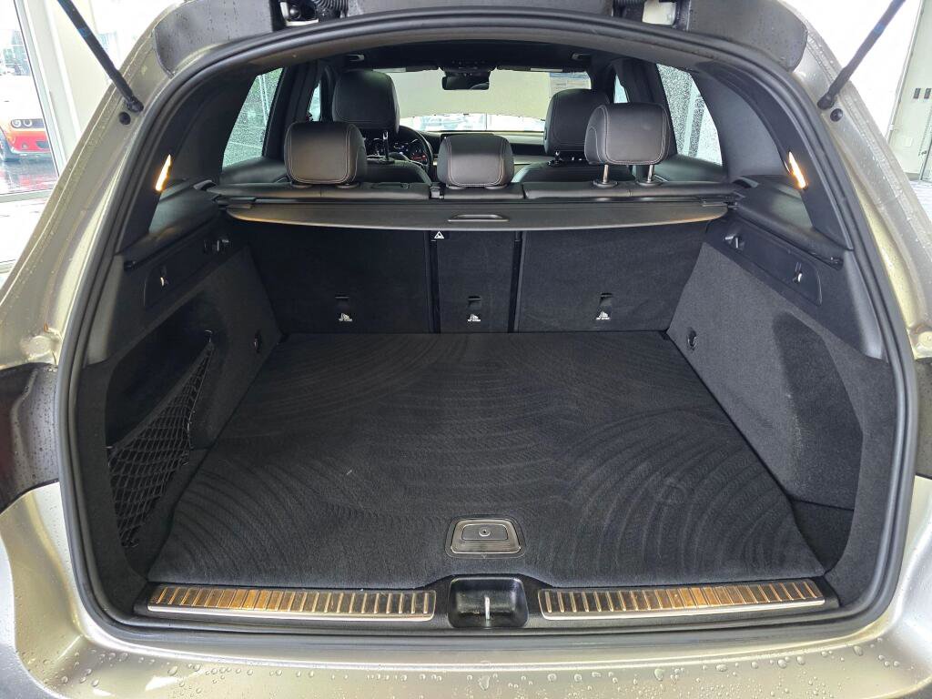 Used 2022 Mercedes-Benz GLC 300 4MATIC image 17