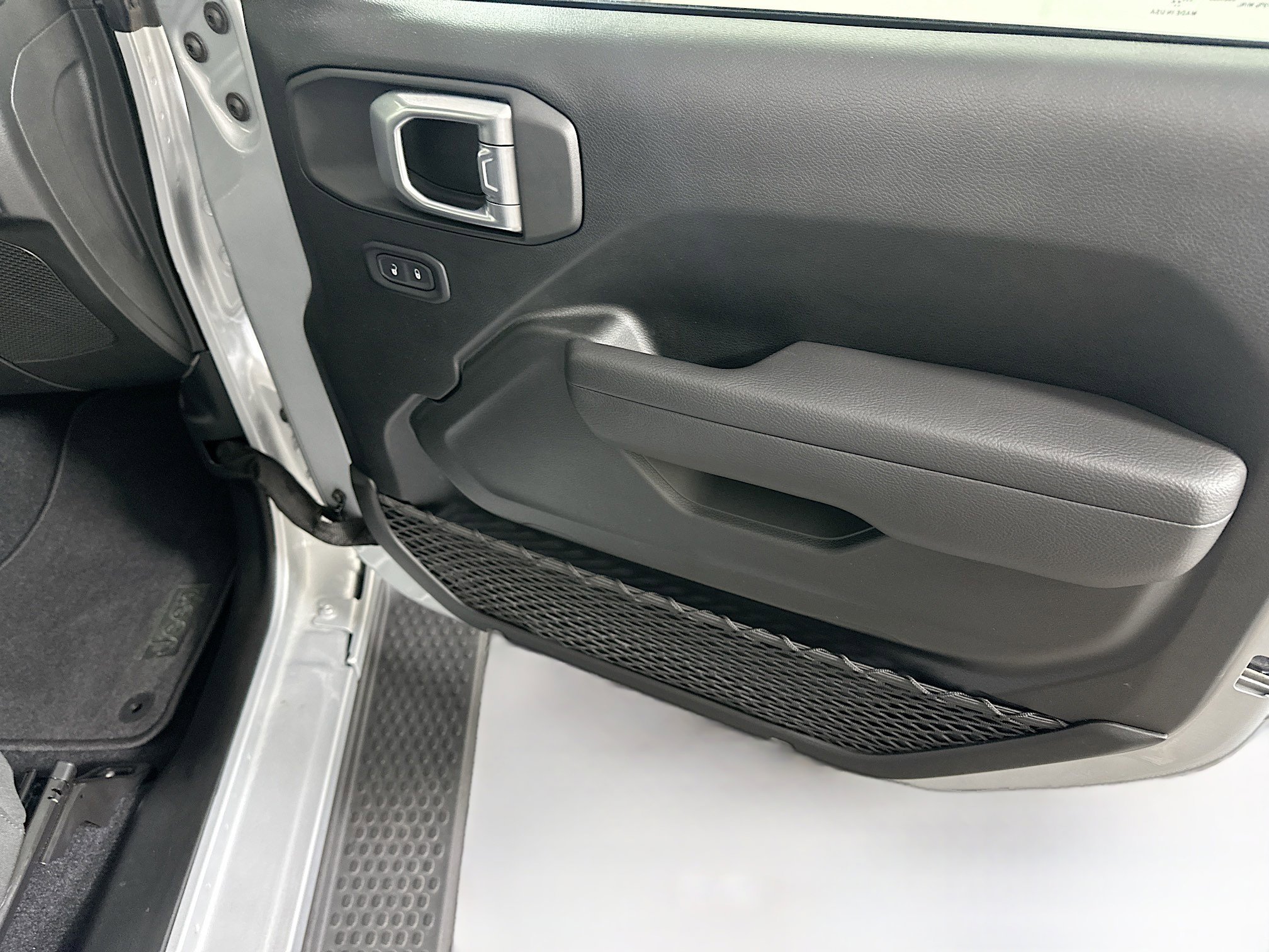 Used 2022 Jeep Wrangler Sport S image 29