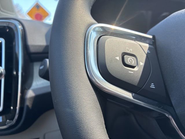 New 2026 Volvo XC40 B5 Plus w/ Protection Package Premier AWD/4WD image 28