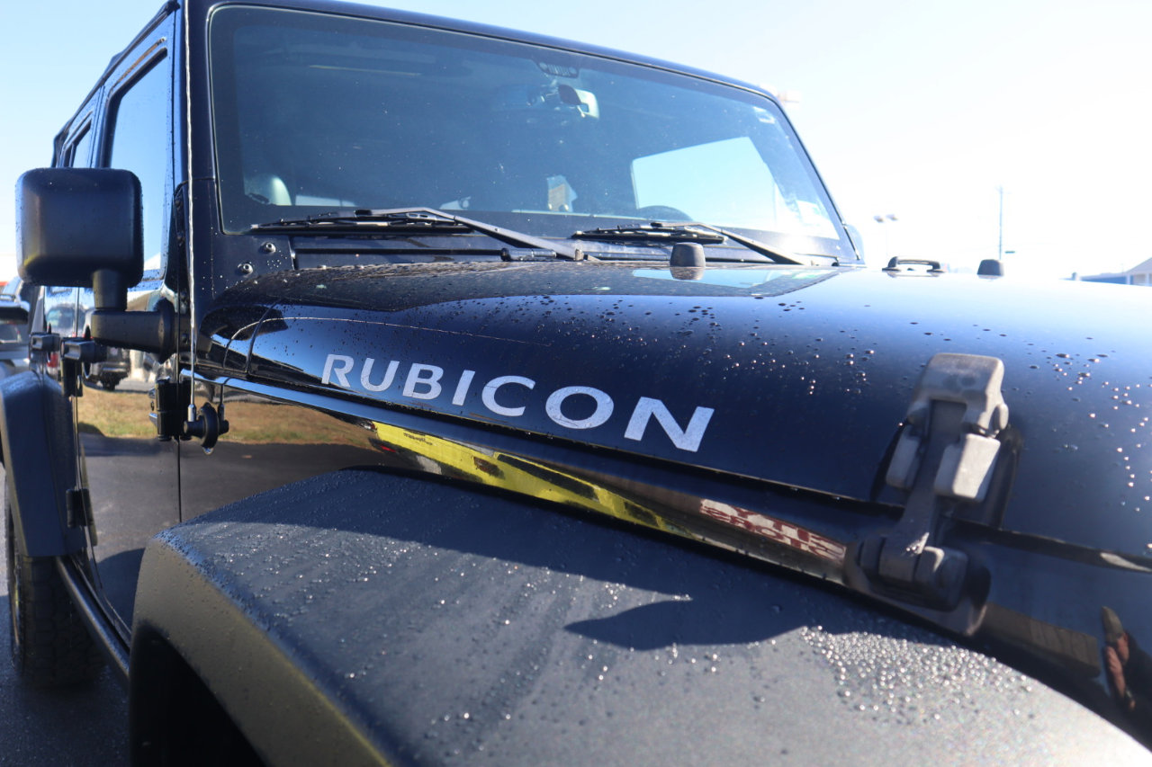 Used 2014 Jeep Wrangler Unlimited Rubicon w/ Connectivity Group image 29