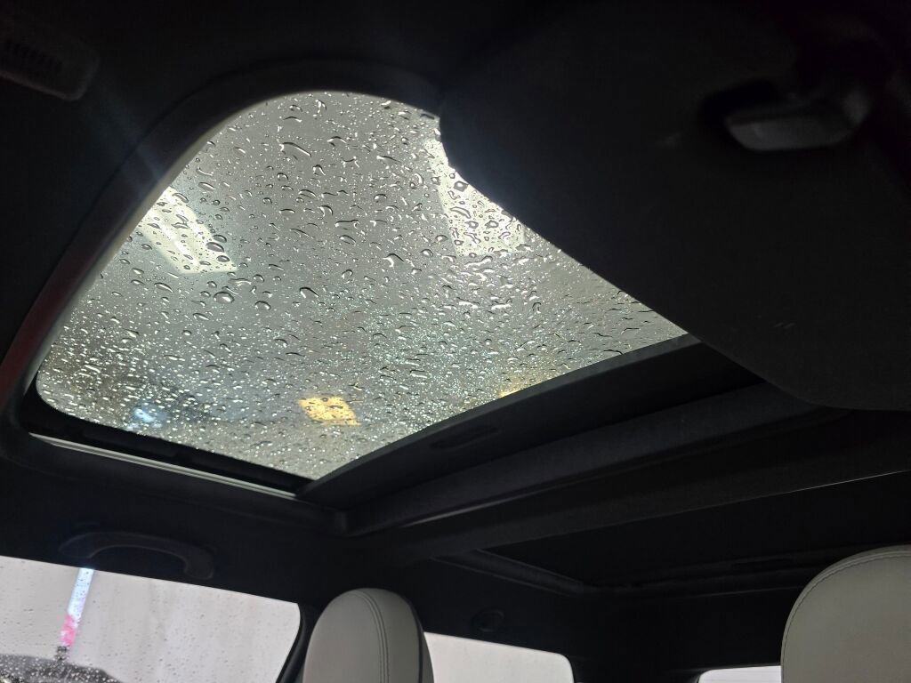 Used 2023 MINI Cooper SE image 45