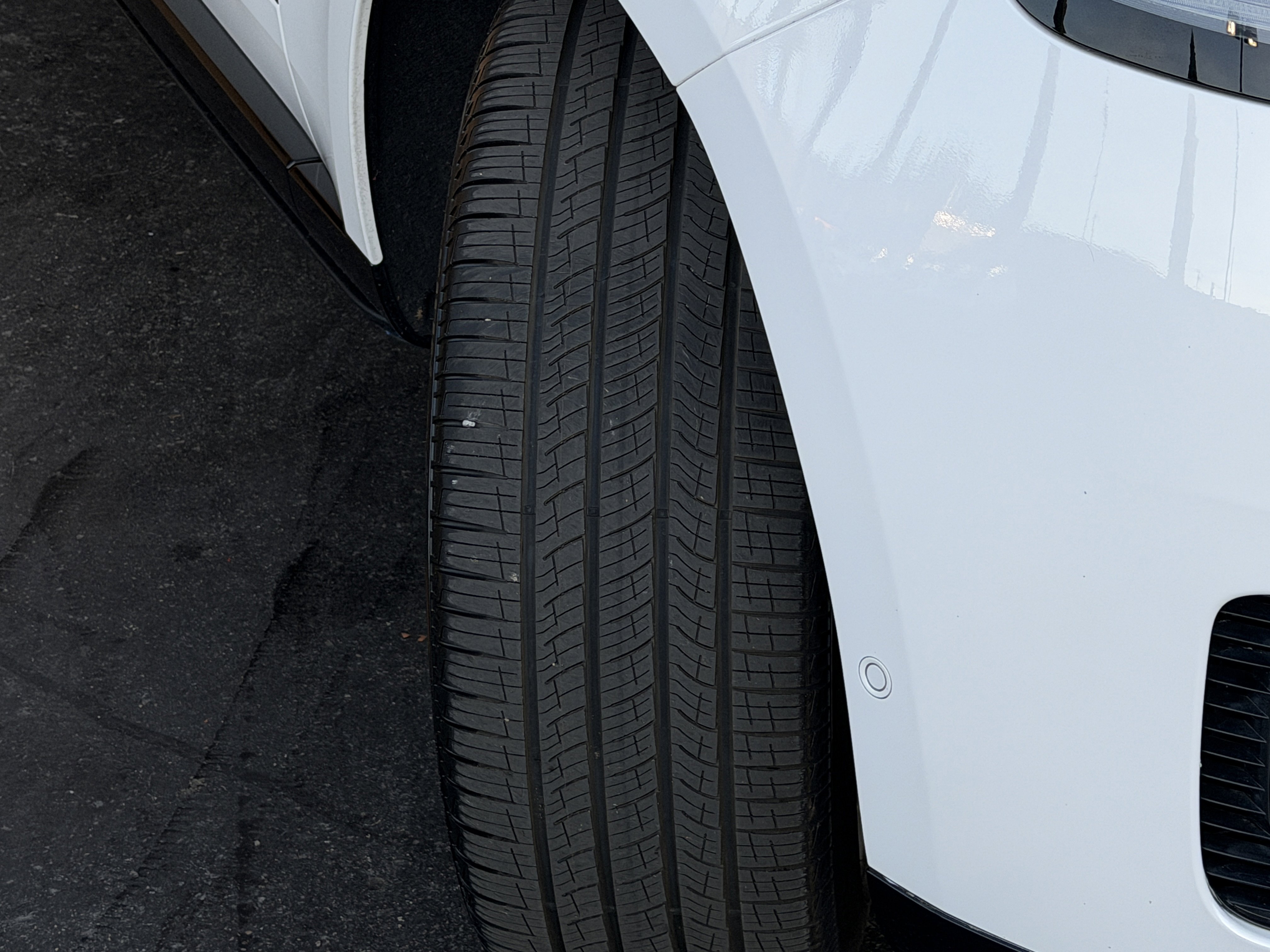 New 2025 Land Rover Range Rover Long Wheelbase SE image 3