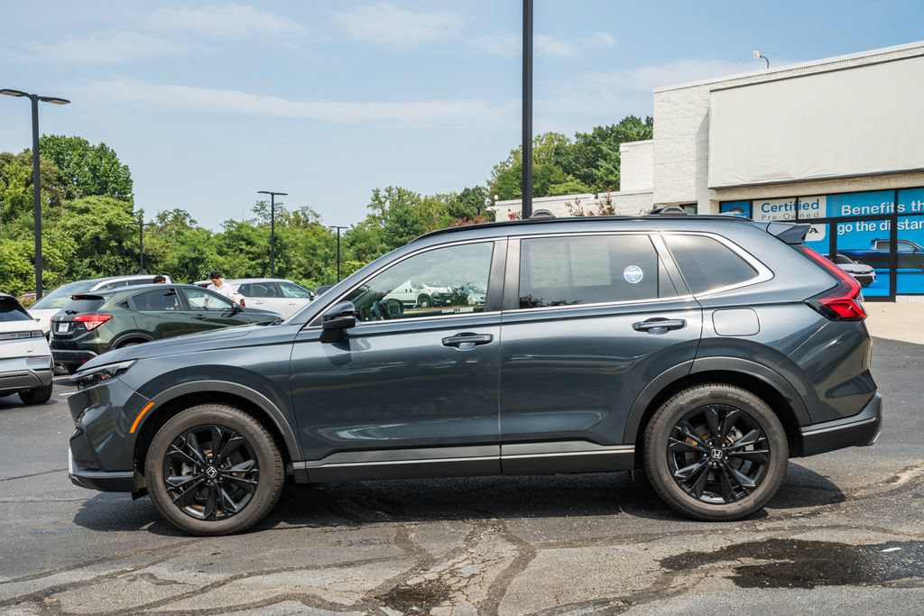 Used 2023 Honda CR-V Sport Touring image 4