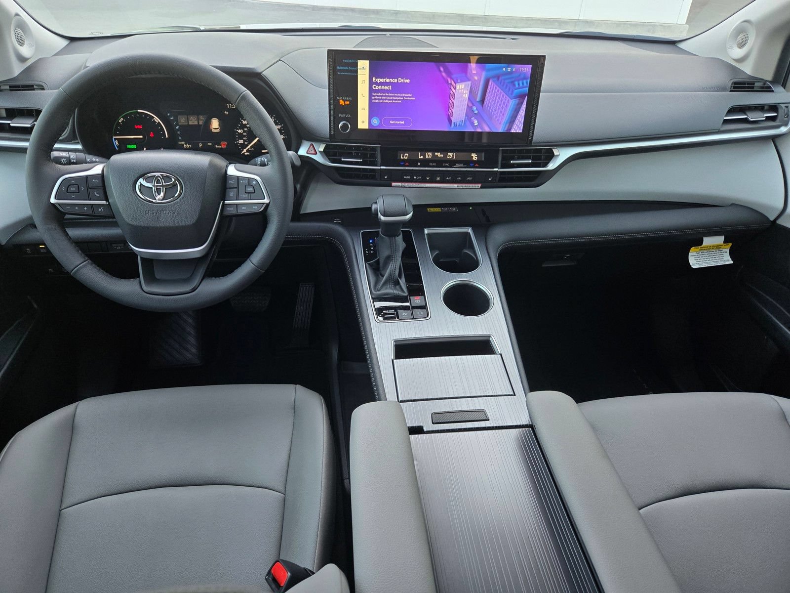 Certified 2026 Toyota Sienna XLE FWD image 15