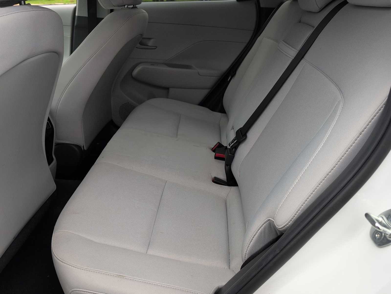 Used 2025 Hyundai Kona SEL FWD image 19