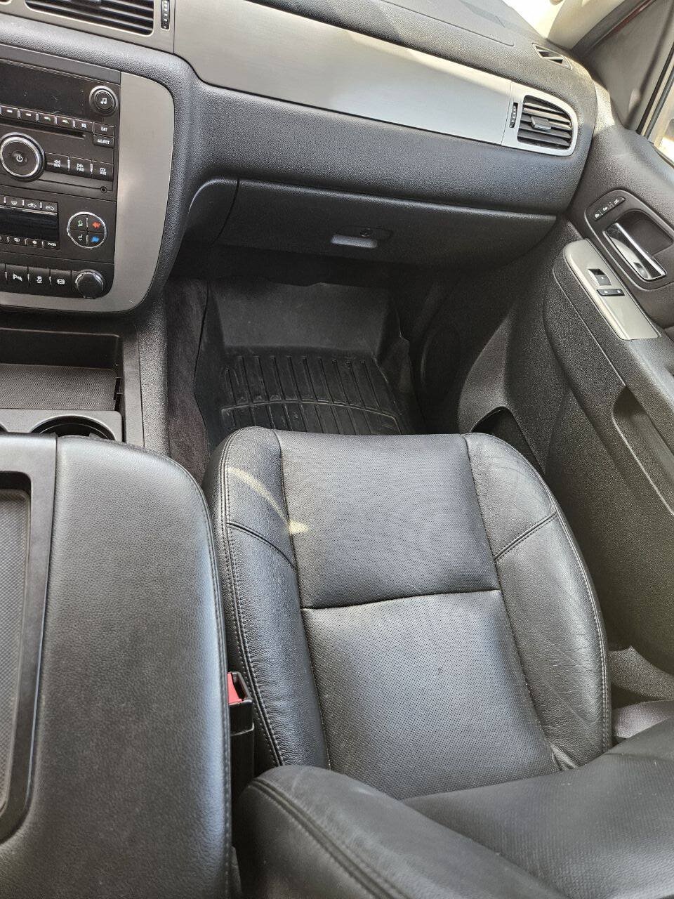 Used 2014 Chevrolet Silverado 2500 LTZ w/ LTZ Plus Package AWD/4WD image 10