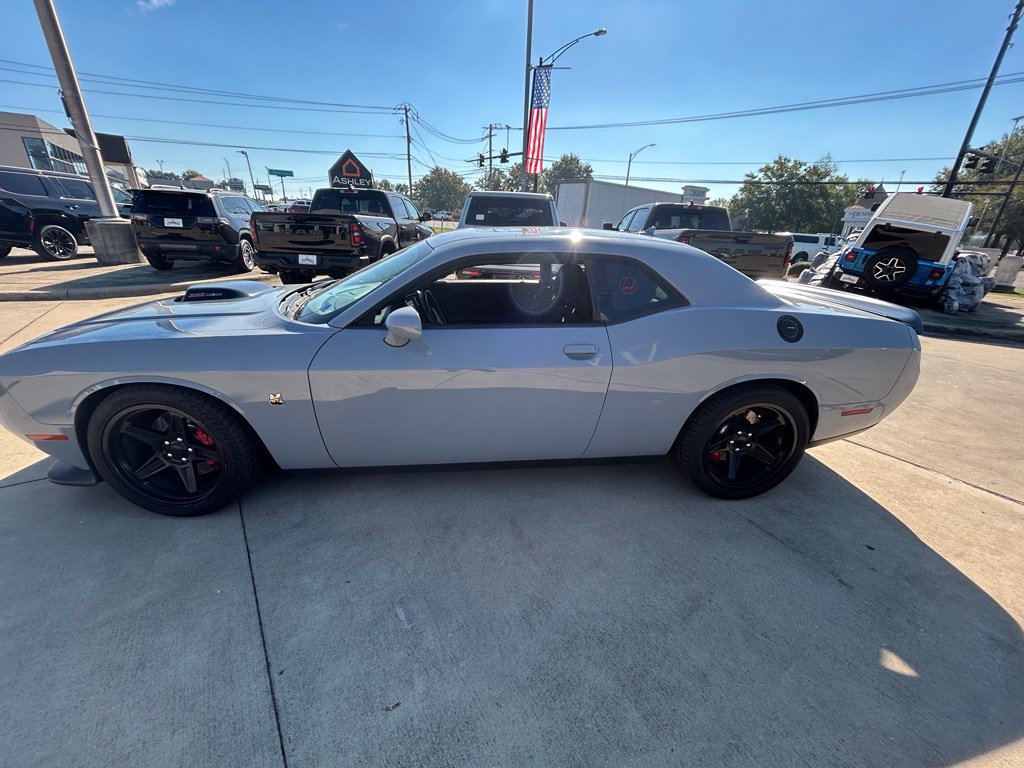 Used 2021 Dodge Challenger R/T Scat Pack w/ Shaker Package RWD image 4