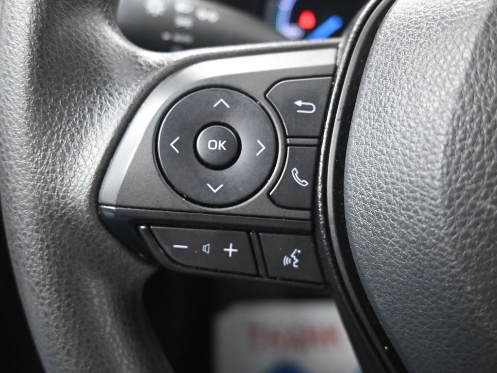 Used 2025 Toyota RAV4 XLE image 27