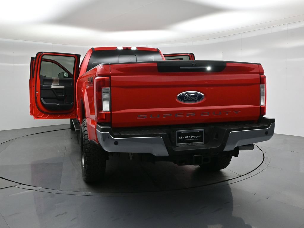 Used 2017 Ford F350 Lariat w/ Lariat Ultimate Package image 32