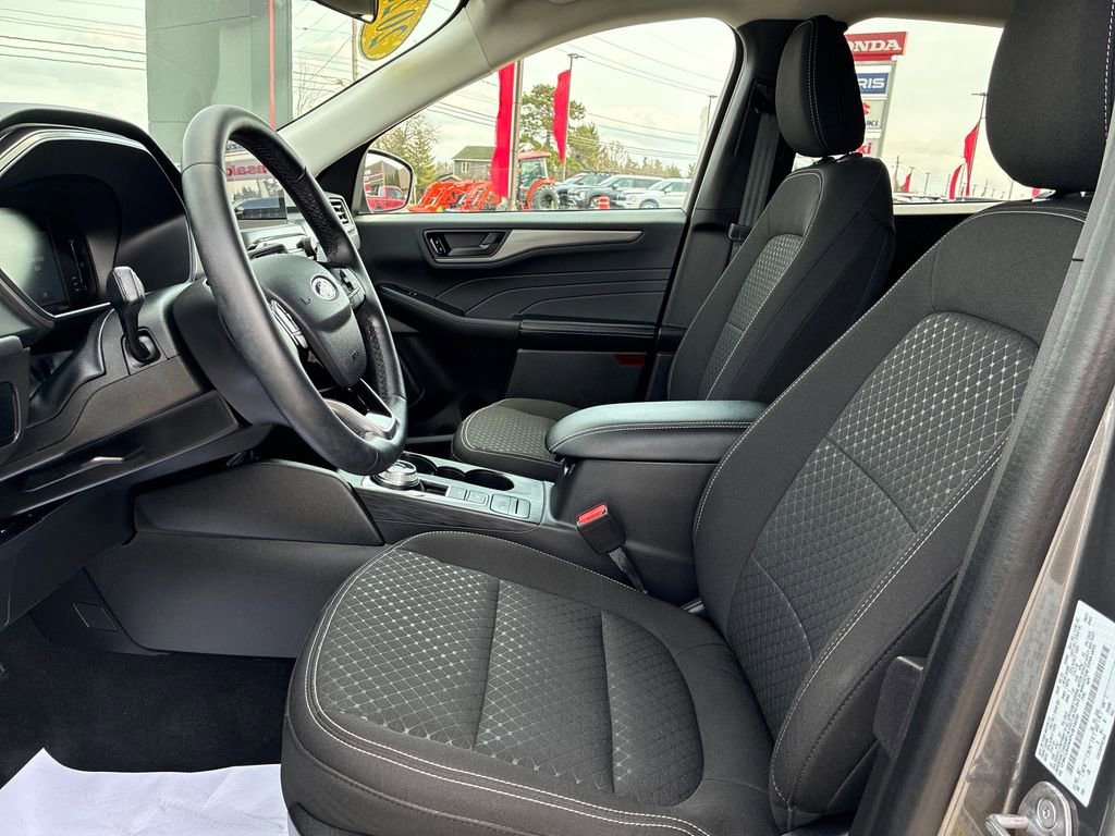 Used 2023 Ford Escape Active image 10