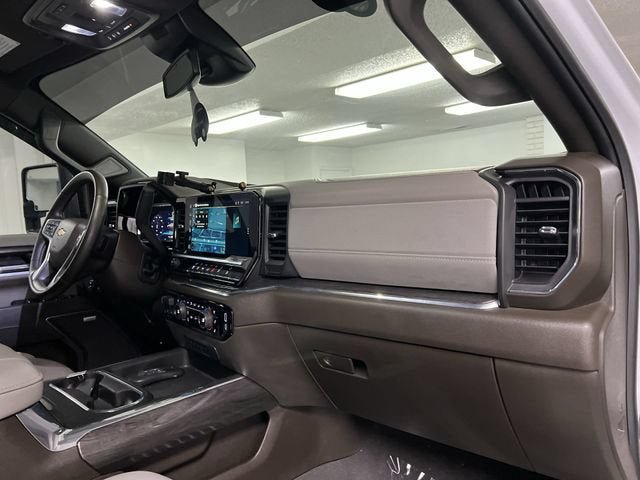 Certified 2025 Chevrolet Silverado 2500 LTZ w/ LTZ Convenience Package AWD/4WD image 29