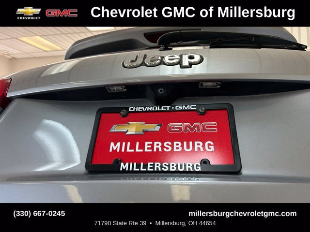 Used 2017 Jeep Grand Cherokee Limited w/ Luxury Group II AWD/4WD image 24