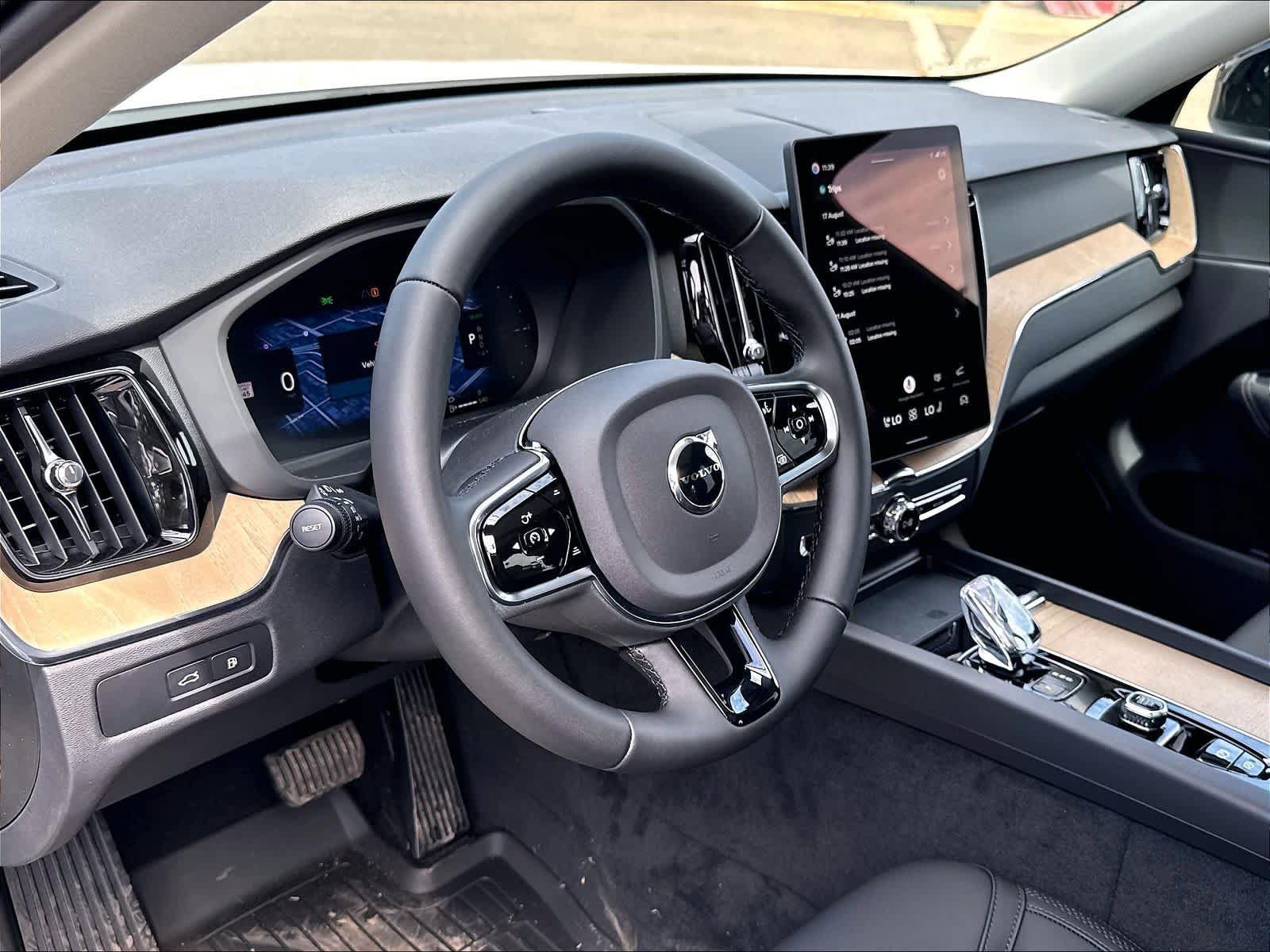 New 2026 Volvo XC60 T8 Plus AWD/4WD image 8