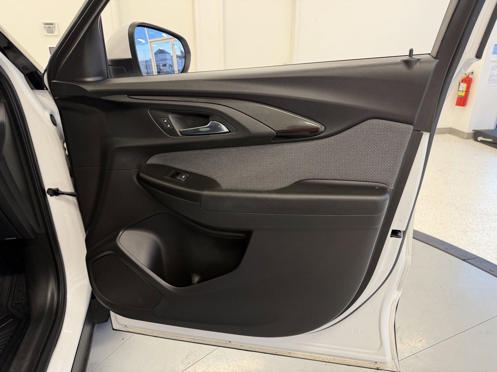 Used 2021 Chevrolet TrailBlazer LT w/ Convenience Package image 42