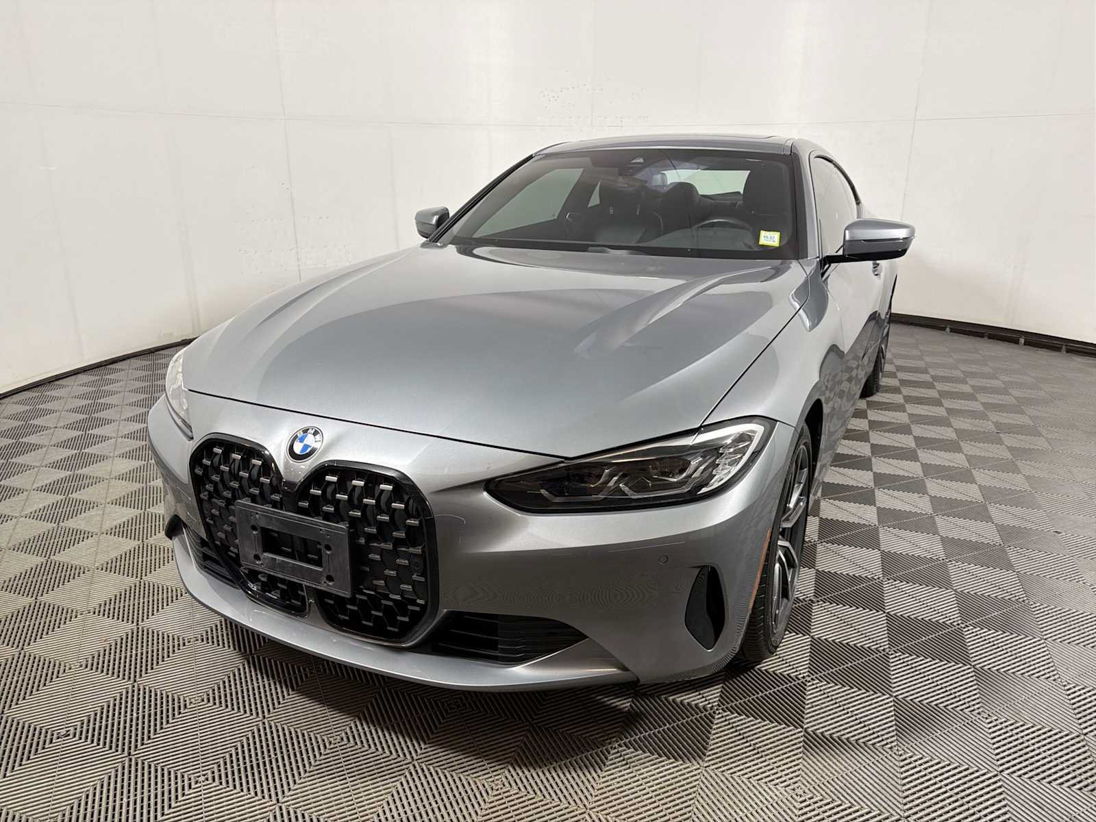 Used 2023 BMW 430i xDrive Coupe w/ Convenience Package AWD/4WD image 3